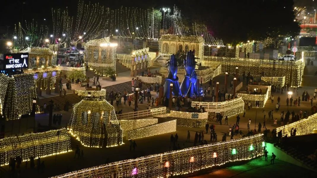 आस्था और संस्कृति का संगम: देव दीपावली पर काशी के घाट होंगे रोशन।